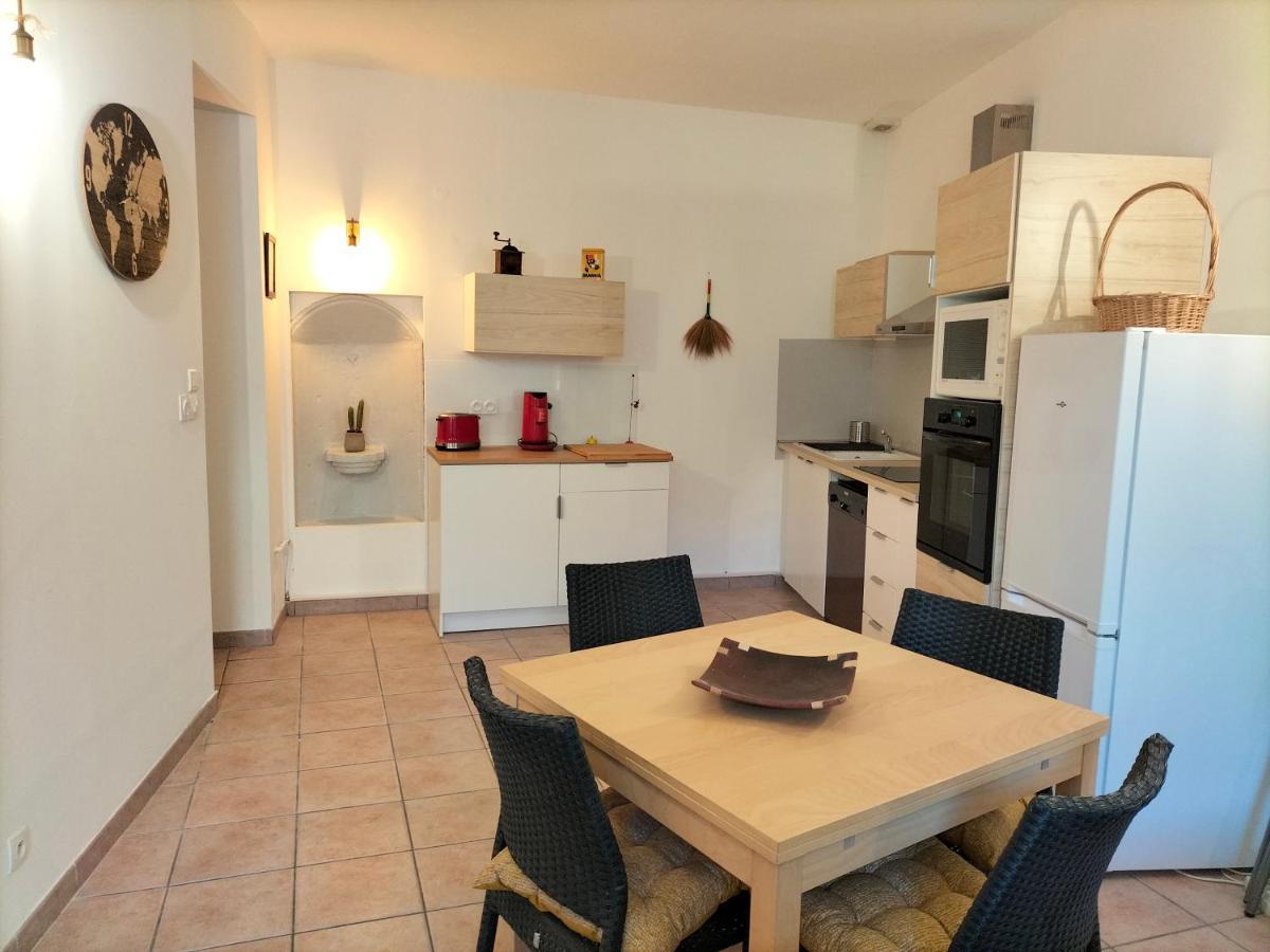 Appartement De Charme Vers Pont du Gard Bagian luar foto